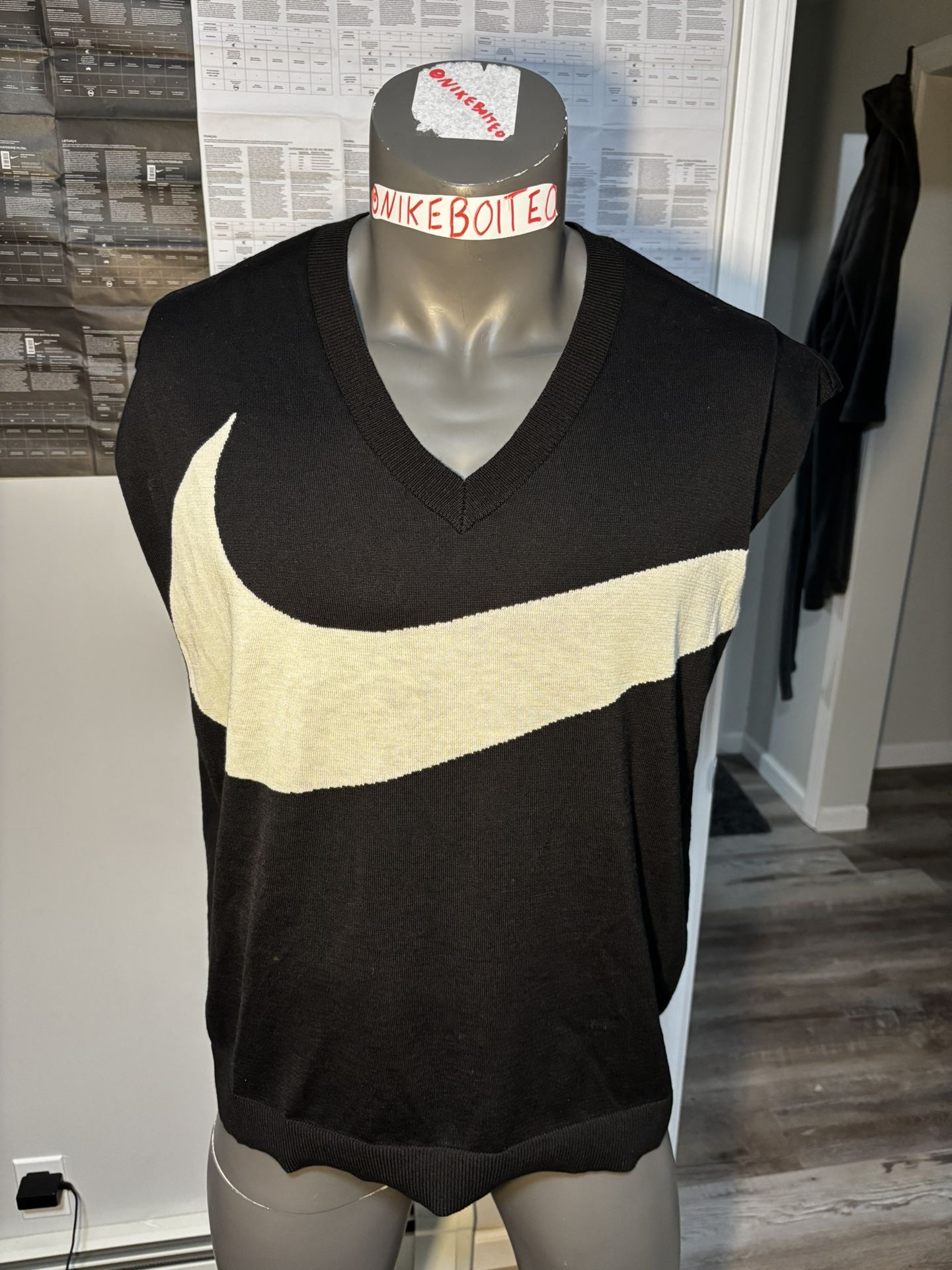 Nike V-Neck Sweater Pullover Cardigan Vest Big Swoosh BLACK/WHITE Size LARGE