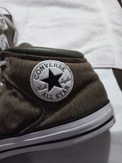 Converse all star (men's 9.5)   (women's 11.5)