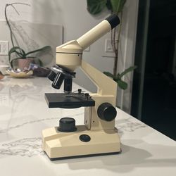 AmScope Microscope