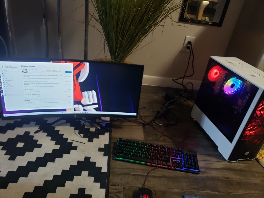 Brand new gaming computer with 32 inchWith 32 inchScreen monitor