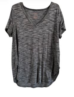 Torrid Activewear Gray V-Neck Tunic Top Side Slits Plus Size Stretch