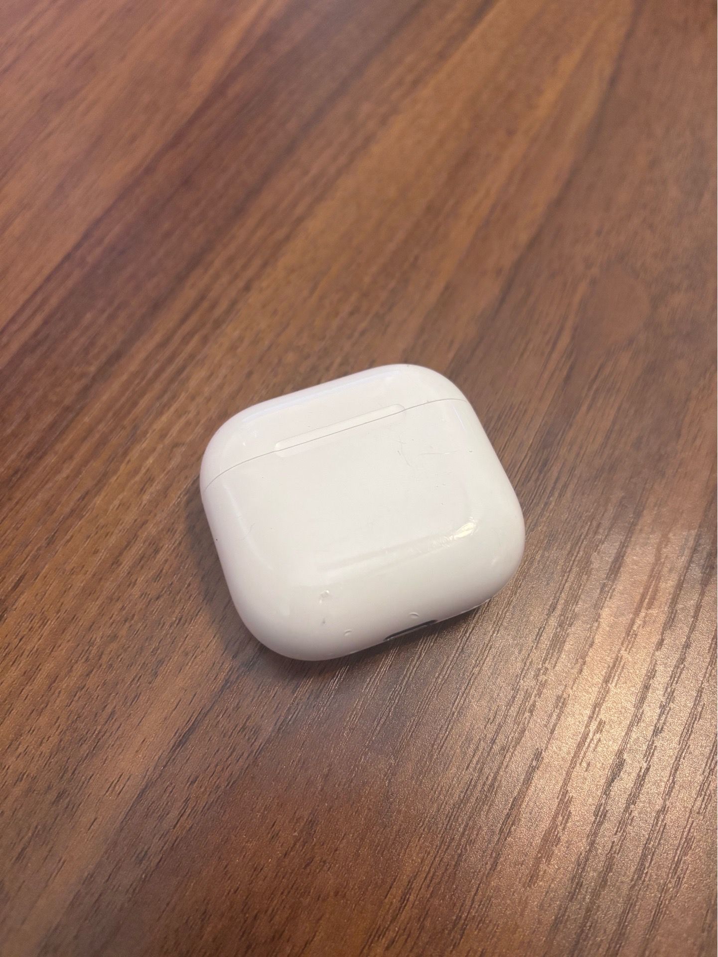 Apple AirPods Gen 4 - Noise Cancelling