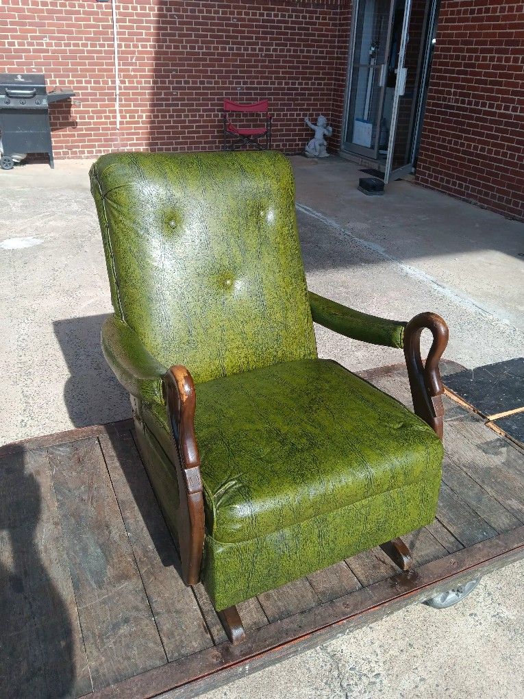 Antique Green Leather Rocking Chair Soooo Comfortable 