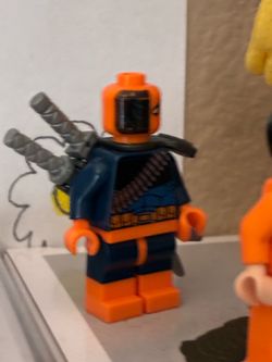 Lego Deathstroke Mini Figure