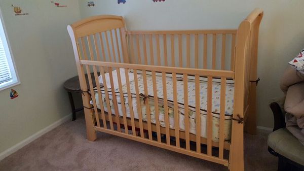 Sleigh Crib Delta Martine For Sale In Brooklyn Ny Offerup