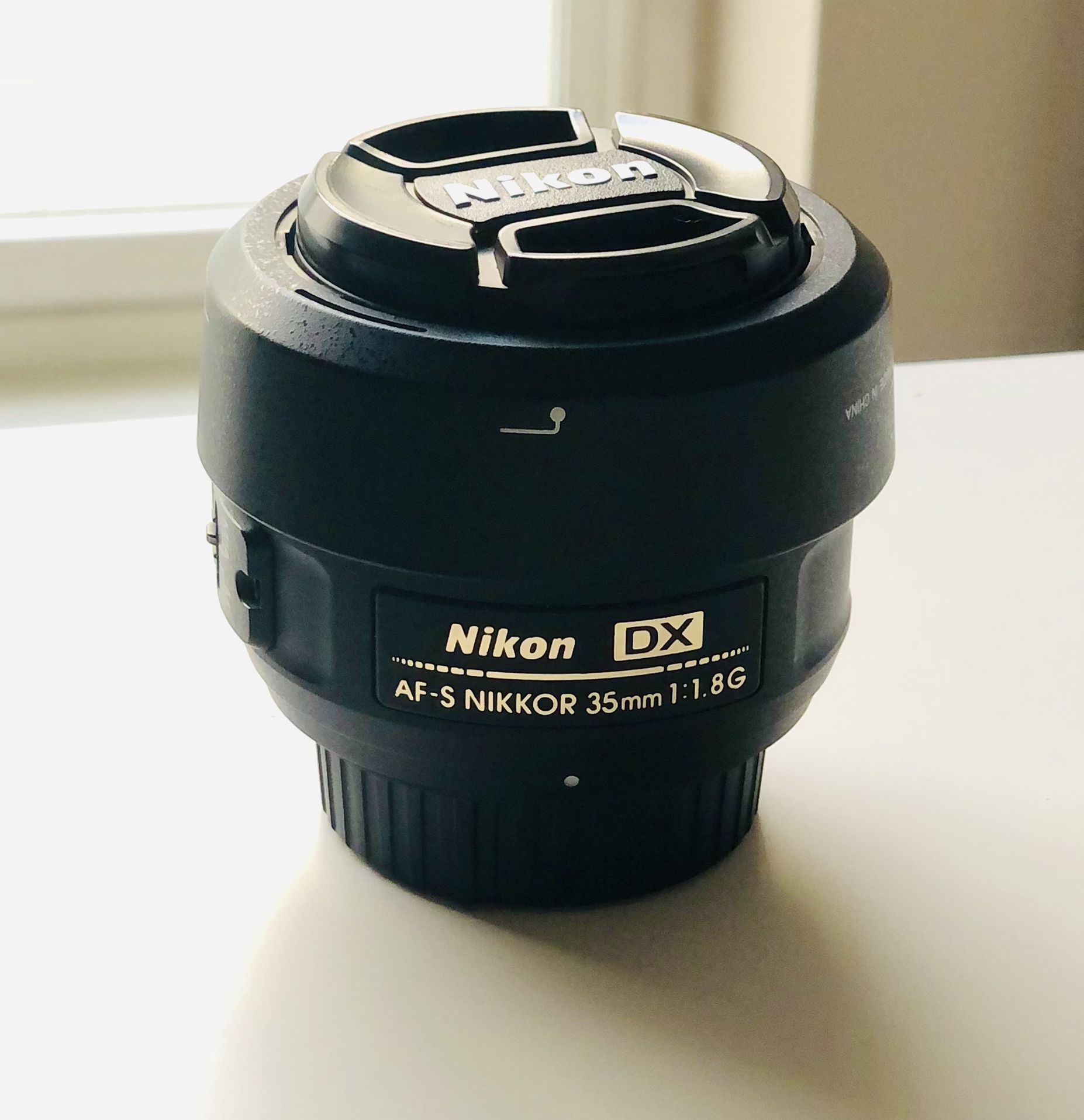 Nikon AF-S Nikkor 35mm f/1.8 DX Lens