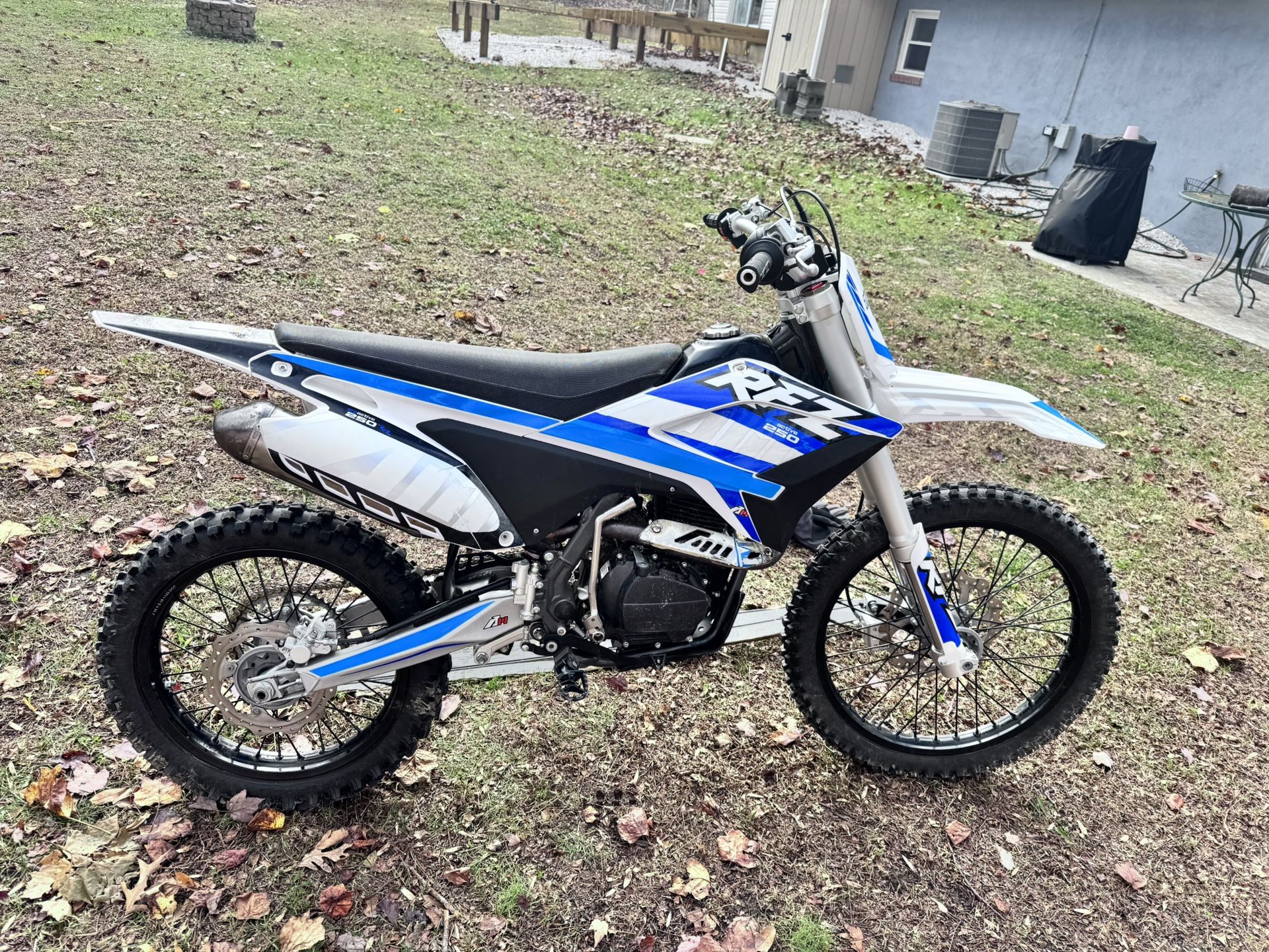 2025 Apollo 250 Thunder