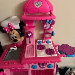 Minnie Mouse Kitchen