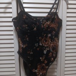 1 Piece Lace Te#dy Bodysuit With Th$ng Sz 6 $10 OBO 