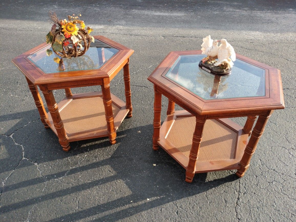 ✨ Mid-Century Charm Alert! ✨