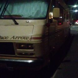 1986 Pace Arrow Currently Registered ... August 2025 Sticker Fiberglass Body... 