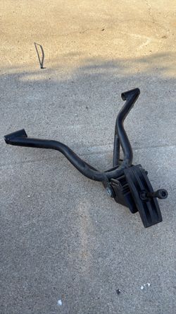 Ebike center kick stand