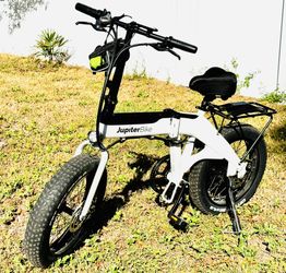 Defiant Fat Tire Jupiter bike 65 Miles 