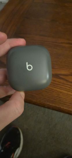 Beats fit pro wireless noise cancelling earbuds Gray