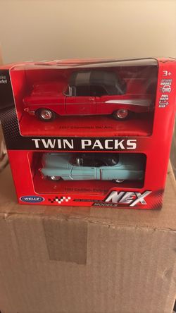Welly Die cast 1:43 Twin Pack NEX 1957 Chevy Bel Air/ 1953 Cadillac Eldorado NIB