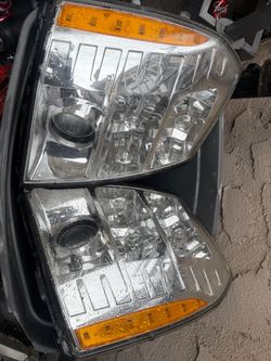 2007 -14 Cadillac Escalade headlights