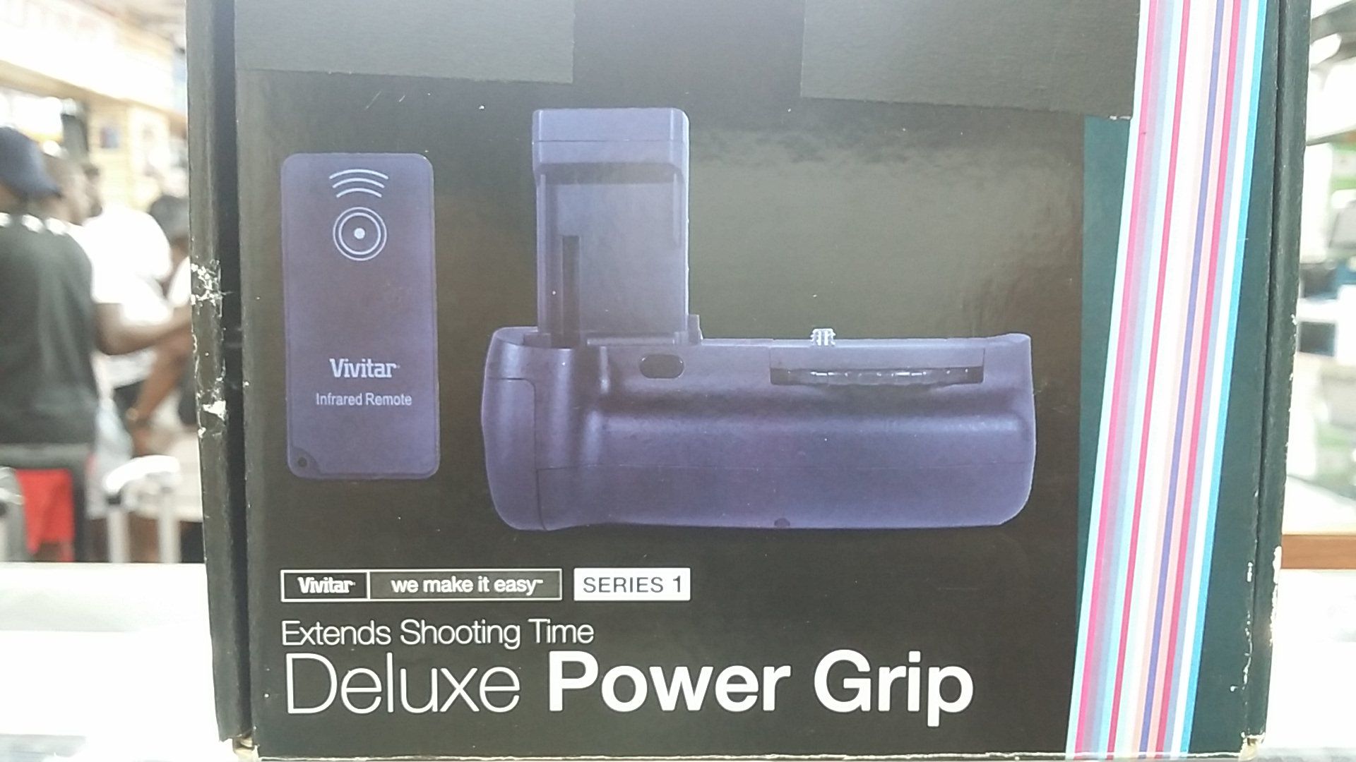 VIVITAR DELUXE POWER GRIP FOR CANON T3, T5 AND T6 DSLR CAMERA FOR SALE!!!