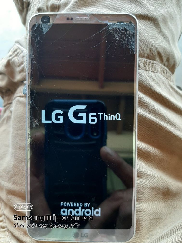 LG G6 Thin Q smart phone