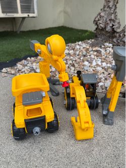 MEGA Construction Site - Construction Toys