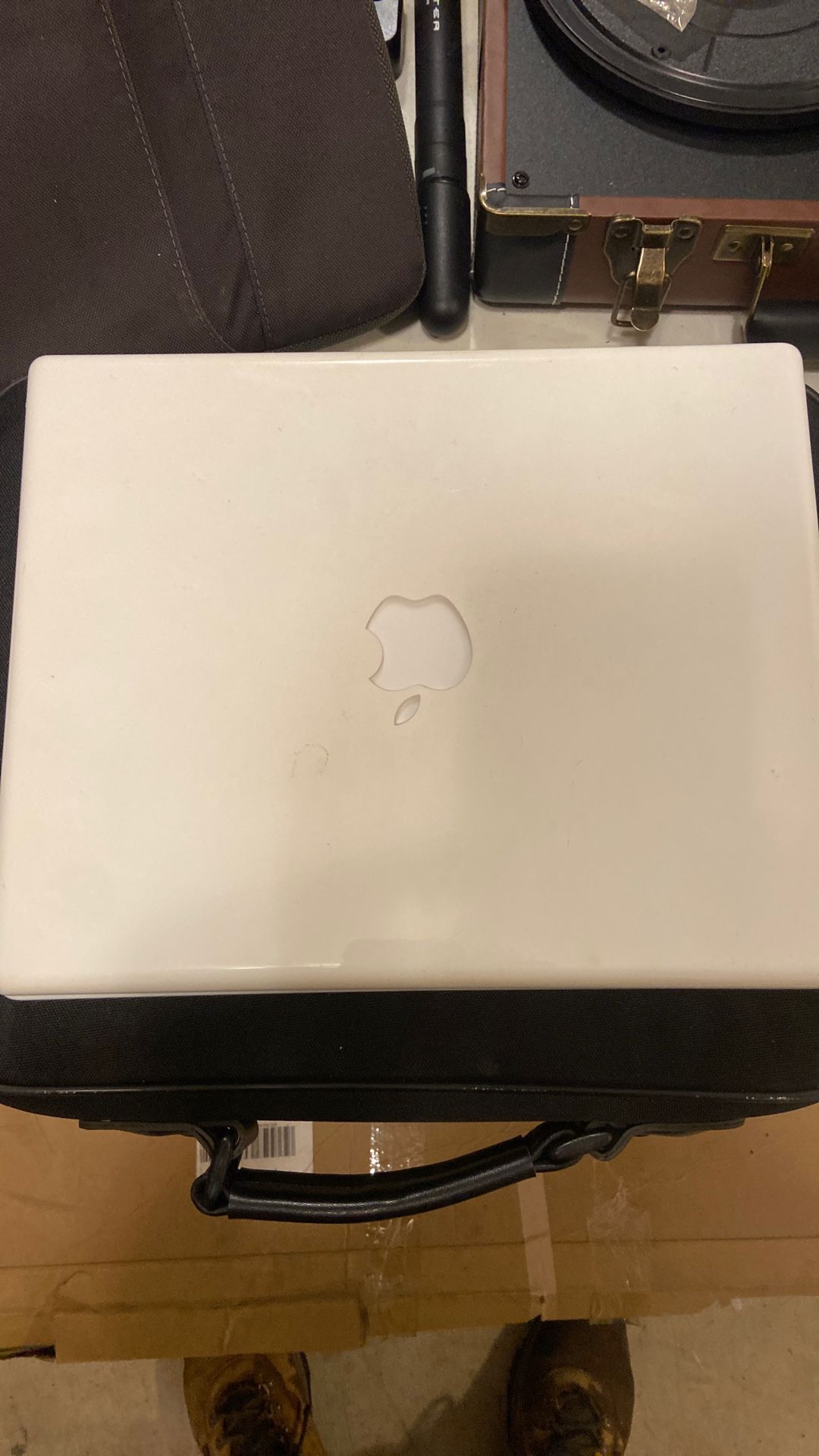 iBook G4 2003
