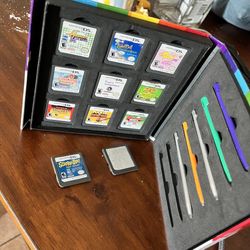 Nintendo Ds (i-con) Case Filled With Games 