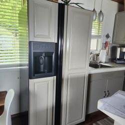 Refrigerator Amana With Cabinet Front