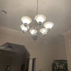 Beautiful Dining Room Chandelier (Includes  bulbs!)