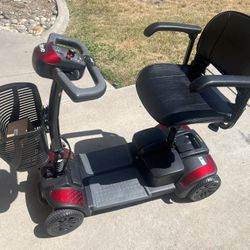 MOBILITY SCOOTER