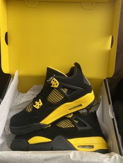 Jordan 4 Thunder