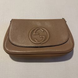 Women’s Gucci Purse 