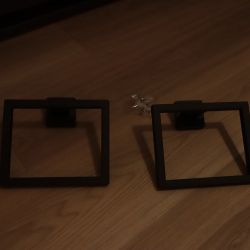 2 Black Saquere Towel Ring 