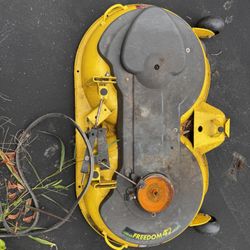 John Deere Freedom 42 Mower Deck