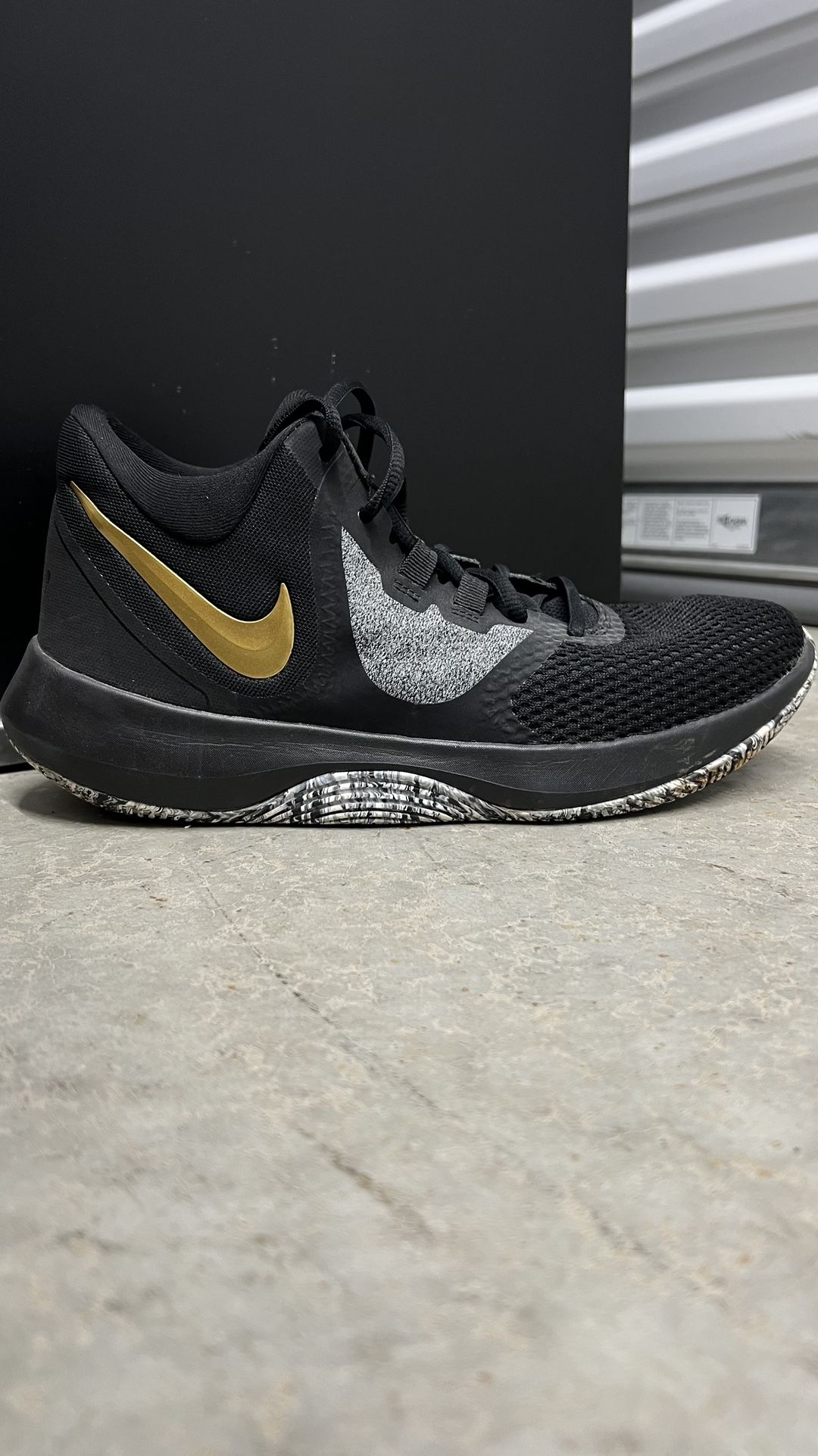 Nike Air Precision II AA7069-090 Black Gold Basketball Shoes Size 8.5 Sneaker