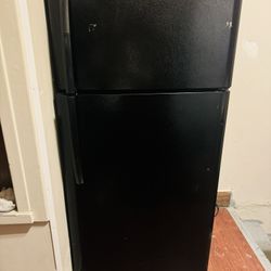 Refrigerador Black Used Good Condition 