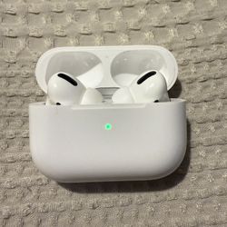 Apple AirPod Pro First Gen