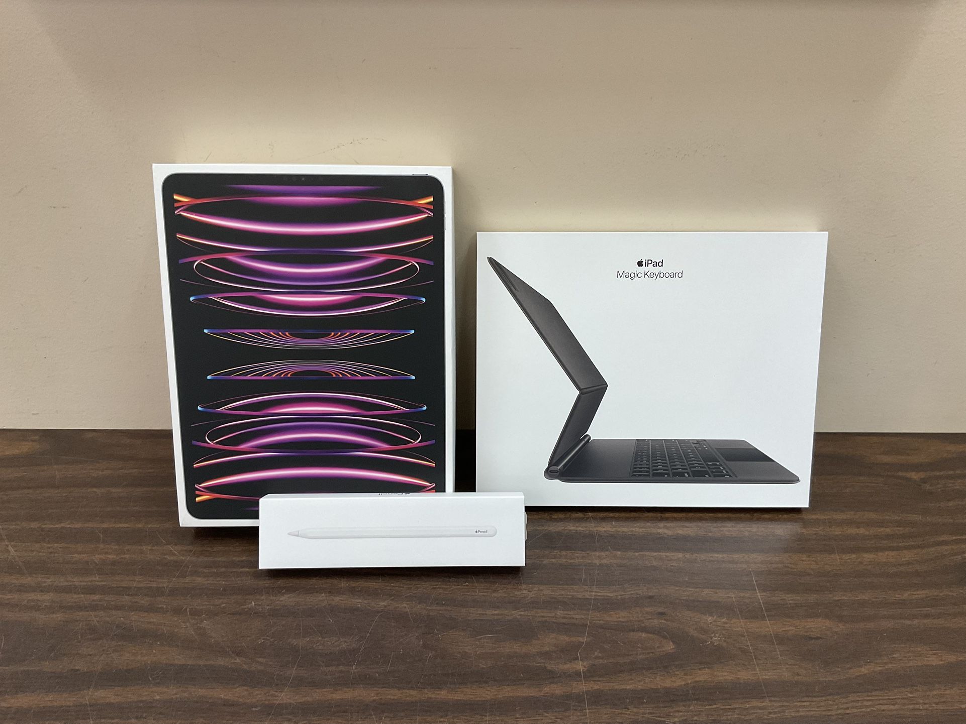 APPLE IPAD PRO 12.9” 6TH GEN 128GB SILVER MP5X3LL/A W/ MAGIC KEYBOARD, APPLE PENCIL BUNDLE