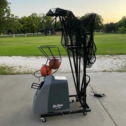 Dr Dish Basketball Shooting Machine