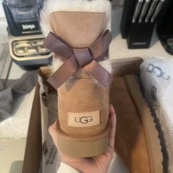UGG Women’s Mini Bailey Bow II 