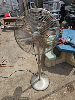 Price is firm.. stainless Hunter commercial pedestal fan