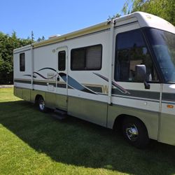 Motorhome  Winnebago 30' Class  A