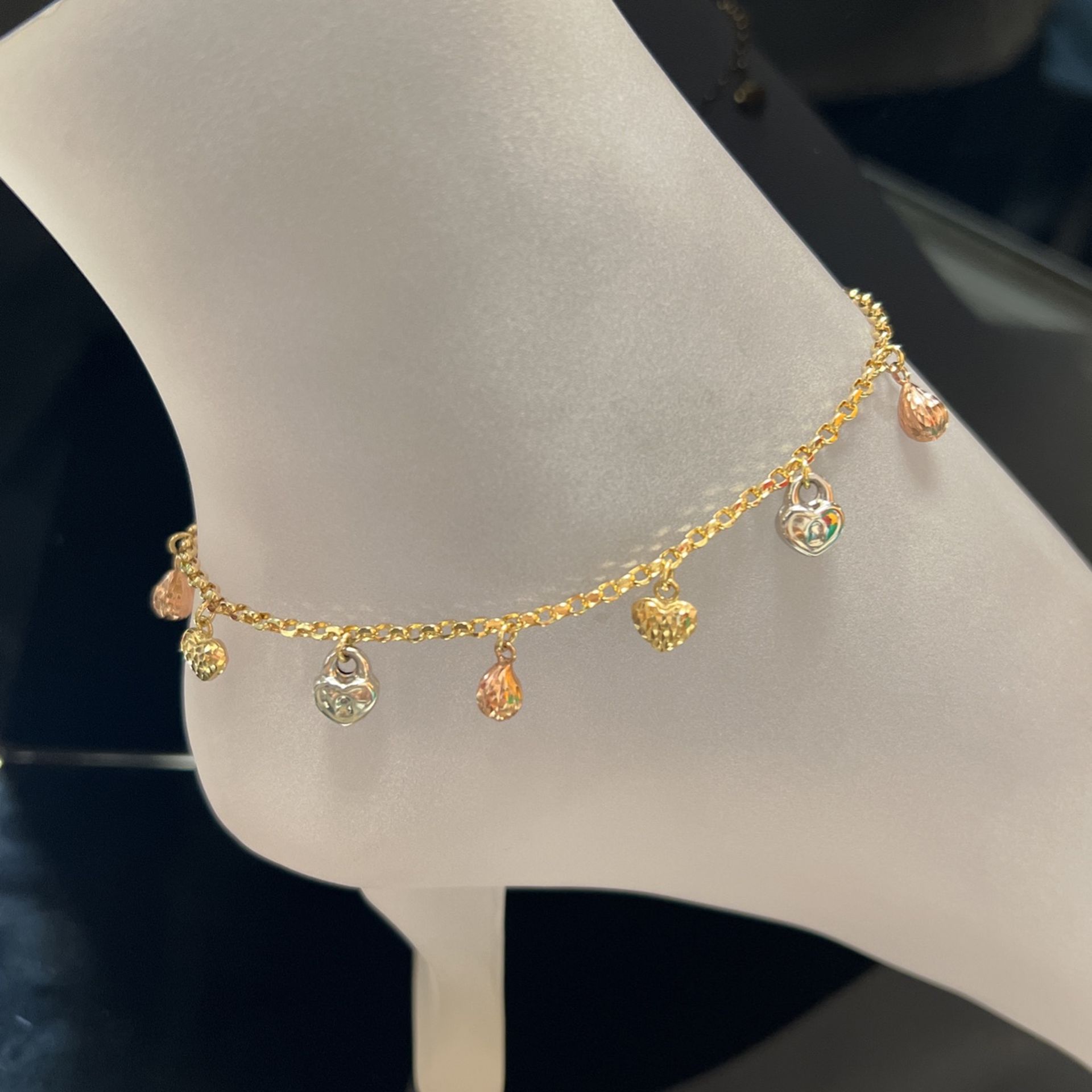 Anklet