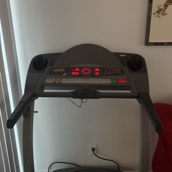 PRO-FORM 520 Treadmill 