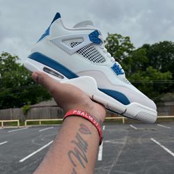 Jordan 4 Military Blue 