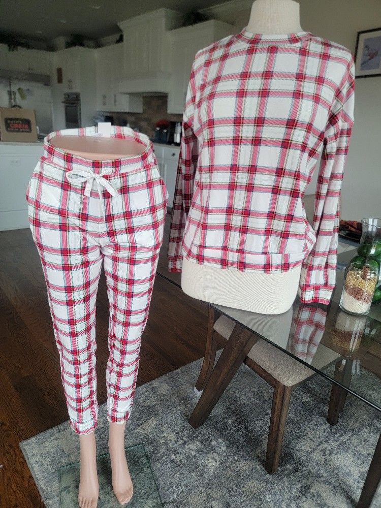 Women XS Auden Plush Fleece Plaid  Pajama Set. Drawstring jogger with pockets.