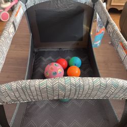 Baby trend Pack n play 