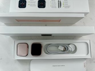 Apple Watch 6 Series Gold with Pink Sand Band