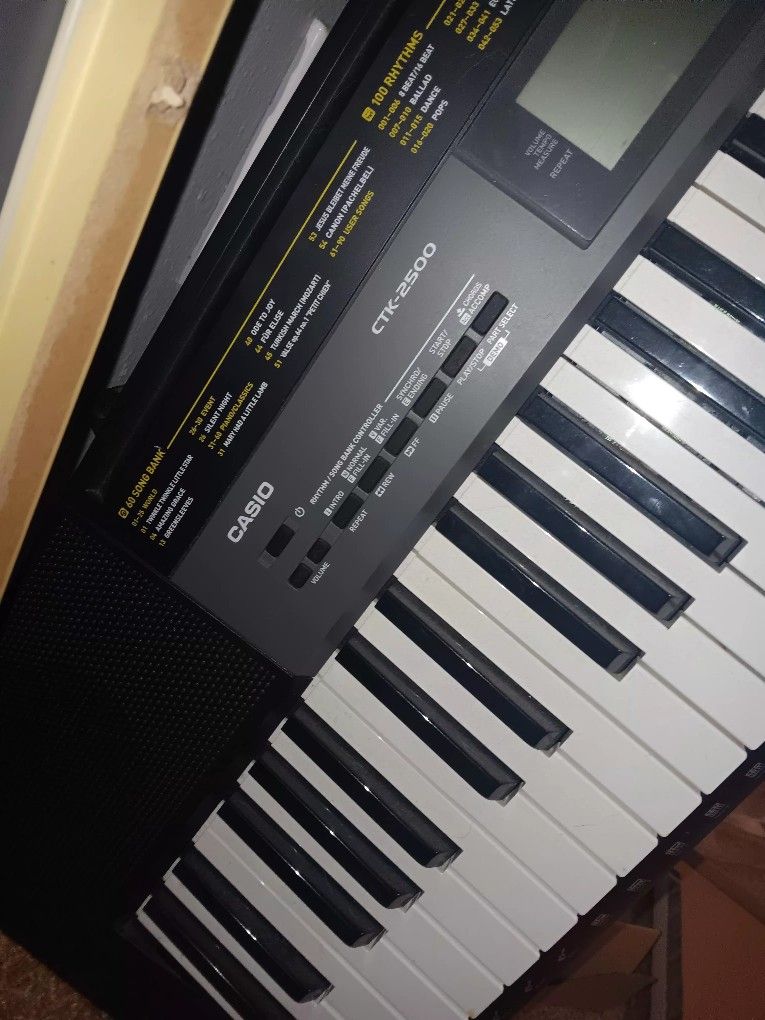Casio CTK-2500 Keyboard - 61 key