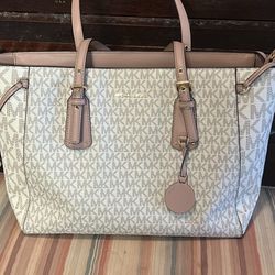 Michael Kors Tote
