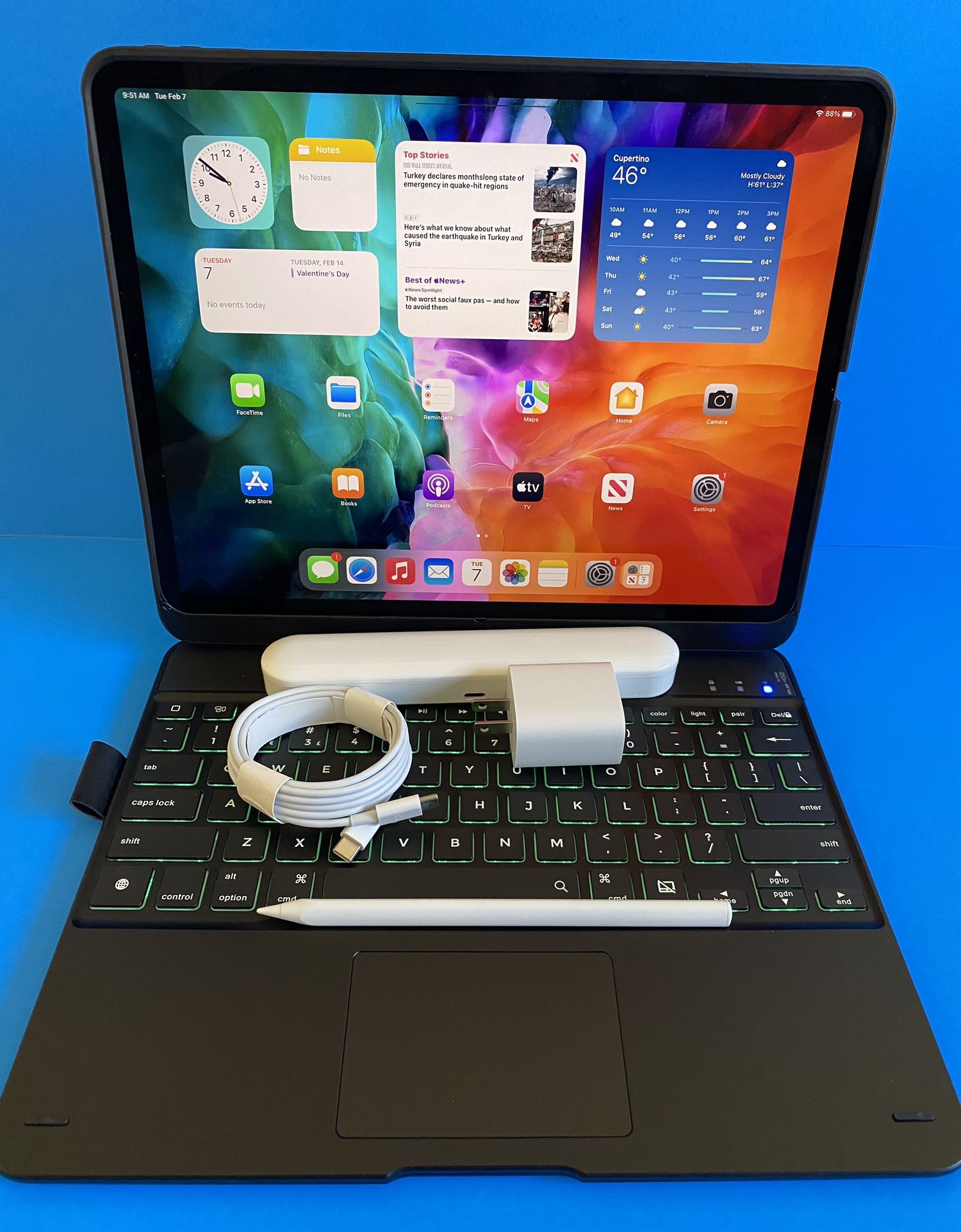 256GB Apple IPad Pro 12.9” 4th Generation (2020 Model/ Face ID/Liquid Retina ) with pen keyboard & Accessories(Apple pencil supported)