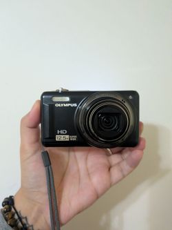 Olympus VR-320 14MP Digital Camera